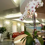 فندق Orri 4*