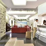فندق Orri 4*